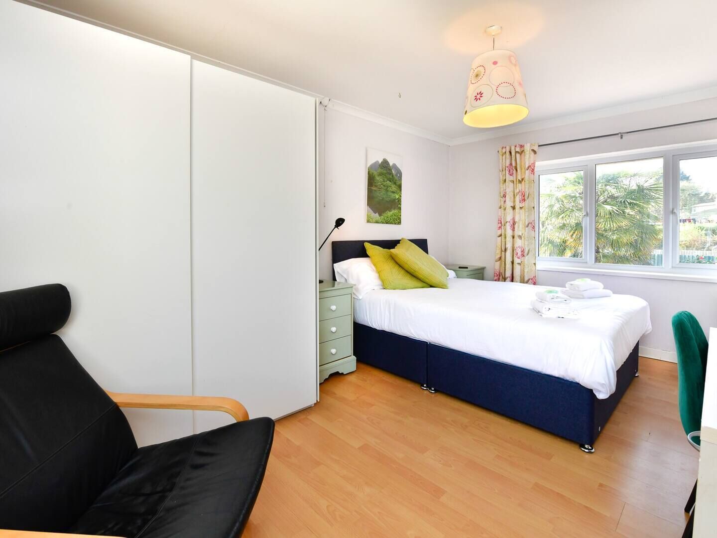 5 dormitorios, tabla de planchar con plancha, wifi y ropa de cama