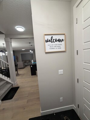 Interior - Modern 3–4 bedroom duplex in the New South Bow Landing community of Cochrane AB (Cochrane)
