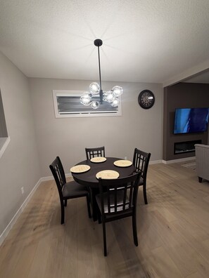 Dining - Modern 3–4 bedroom duplex in the New South Bow Landing community of Cochrane AB (Cochrane)