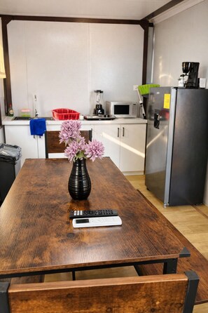Fridge, microwave, stovetop, coffee/tea maker - Casa Brujas 7 minutes by car from the beach (Barra de Navidad)