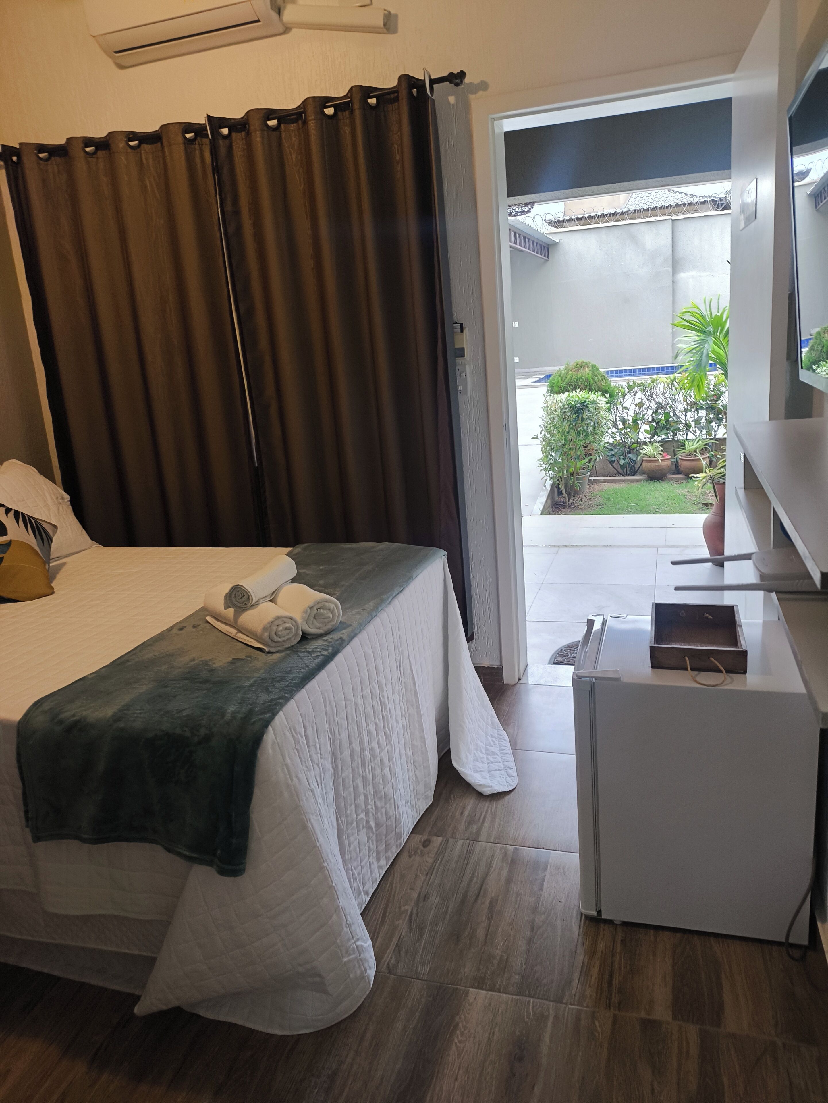 Junior Suite, Lanai, Pool View | Free WiFi