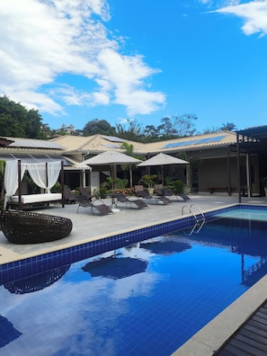Outdoor pool - Pousada Espaço Geriba (Buzios)