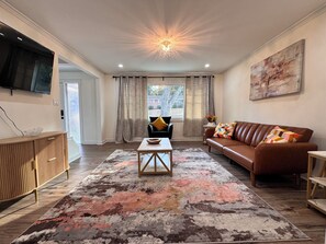 Smart TV - Residence 3 beds/2 baths close to Mercedez Benz Stadium & Aquarium Decatur/ATL (Decatur)