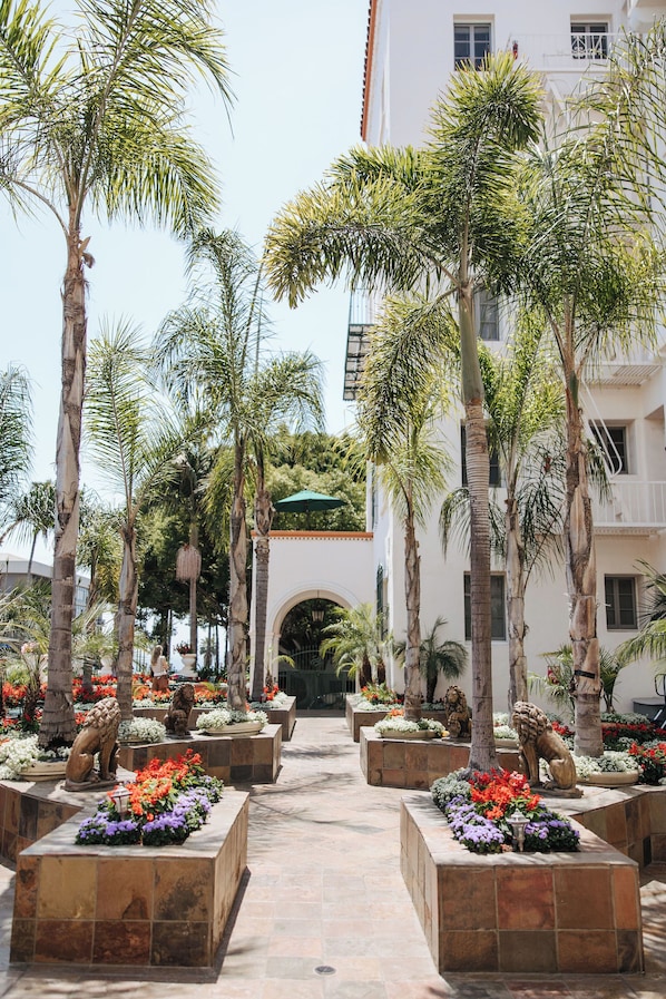 Property grounds - The Sovereign (Santa Monica)