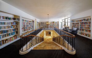 Interior - The Sovereign (Santa Monica)