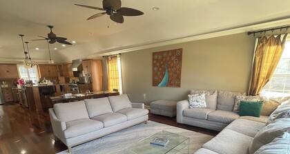 Spacious Home w/In-Law Ste. Walk To Rutgers & MCMC