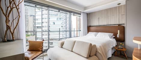 Apartment | Blackout drapes, iron/ironing board, WiFi (free)