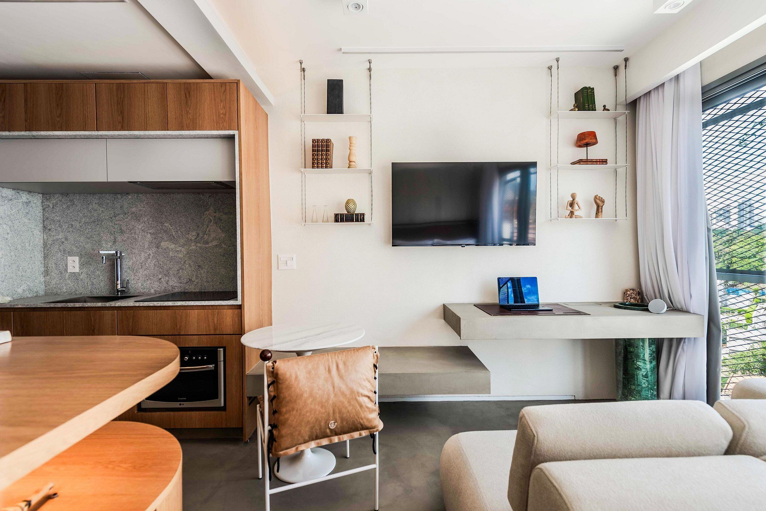 Apartment | Living area | Flat-screen TV