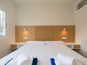 2 slaapkamers, een strijkplank/strijkijzer, gratis wifi, beddengoed
