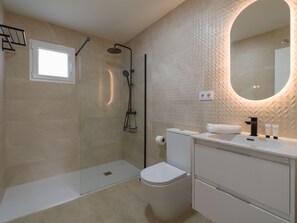 Shower, hair dryer, towels - Las Velas Suites Meloneras I (Maspalomas)