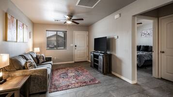 Een strijkplank/strijkijzer, wifi