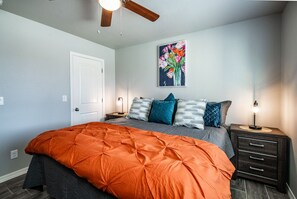 Strykejern/-brett, wi-fi og sengetøy