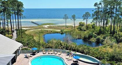 Firefly South: 3,800 sqft - Sleeps 16! 2-min walk to pool and beach!