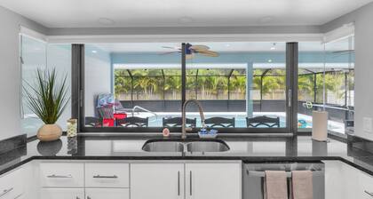 3 Bedroom Glam Getaway Near Heart of PSL