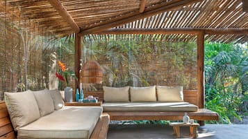 Luxury House, Beach View | Property grounds