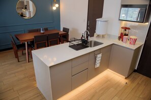 Microwave, oven, stovetop, coffee/tea maker