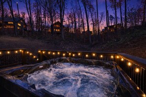 Outdoor spa tub - NEW!-Indoor Pool! Game Room~Kids Welcome! (Gatlinburg)