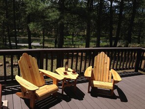 Property grounds - Adventure Retreat - Sunriver/Bachelor/Waterfront (Bend)