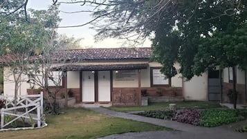 Family Room, Courtyard View | Exterior