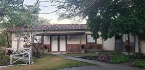 Habitació familiar, vistes al pati | Exterior