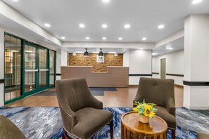 Lobby - 4 Relaxing Units | Nature-Centric Room Close to Syracuse’s Best Attractions (Brewerton)
