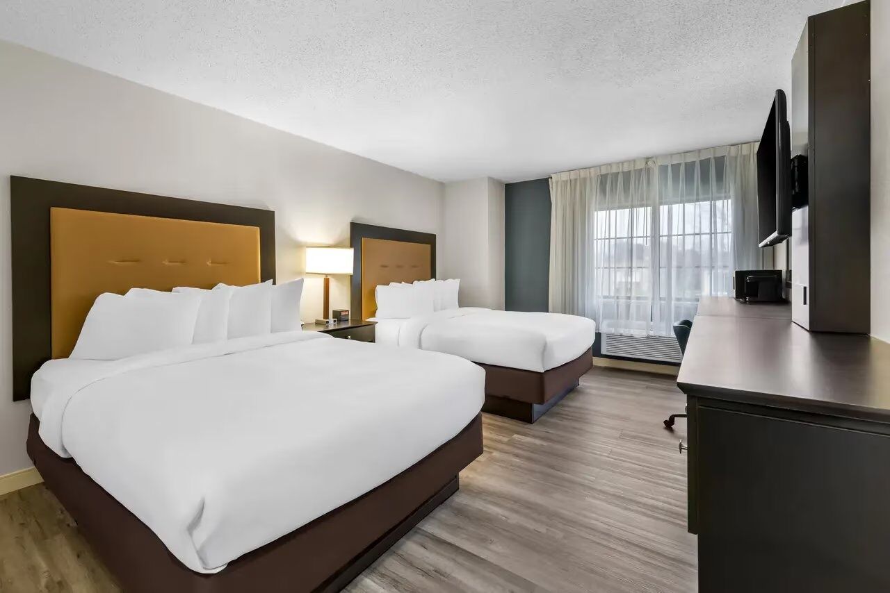 2 habitaciones, tabla de planchar con plancha y wifi gratis 