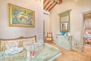 Interior - Charming Apartment Immersed in Nature (Montalcino)