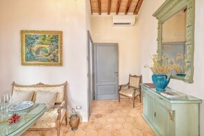 Interior - Charming Apartment Immersed in Nature (Montalcino)