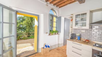 Kühlschrank, Ofen, Herdplatte, Geschirrspüler