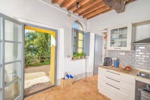 Refrigerador, horno, parrilla de estufa y lavavajillas 