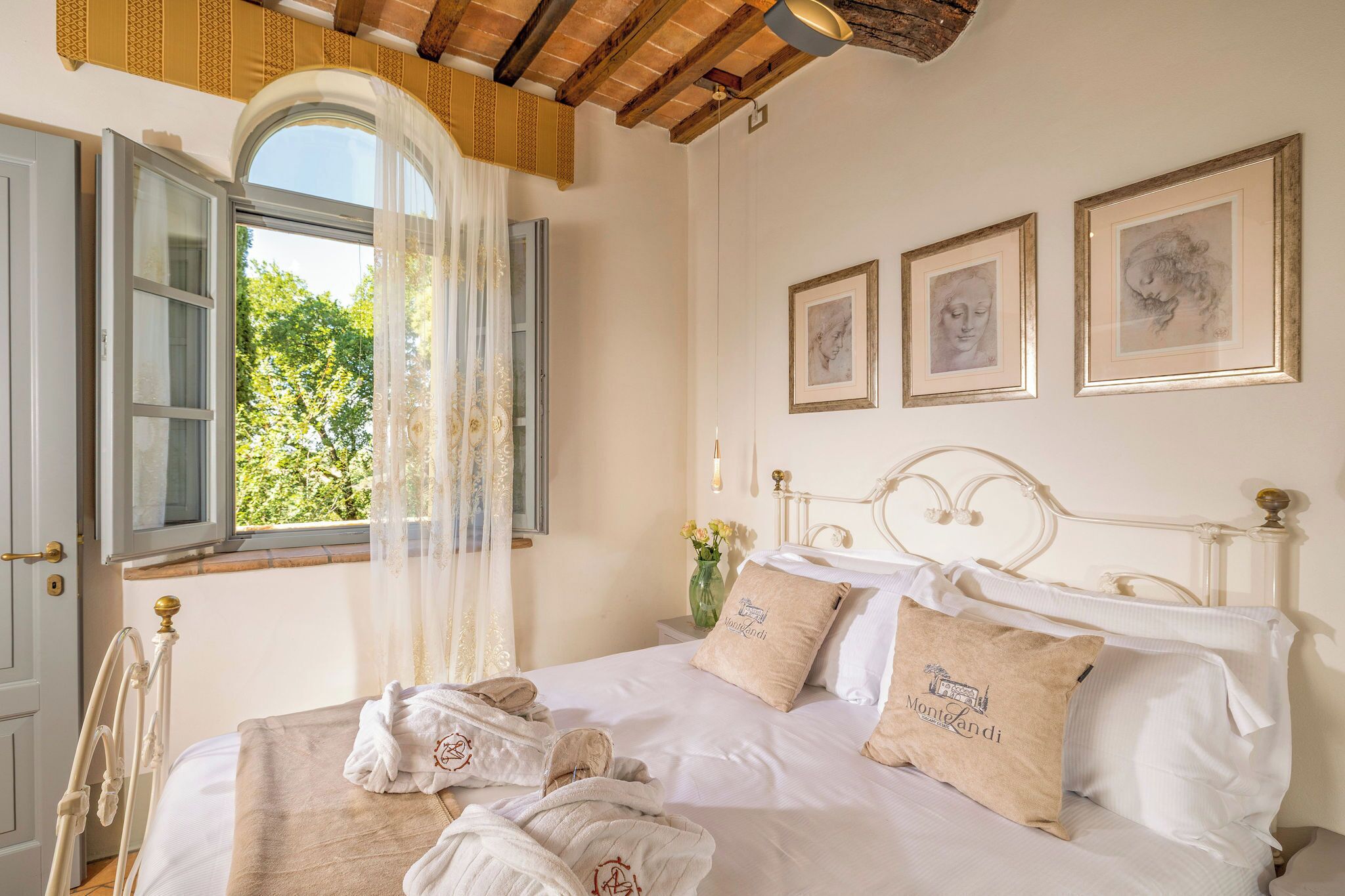 2 makuuhuonetta, ilmainen Wi-Fi, vuodevaatteet