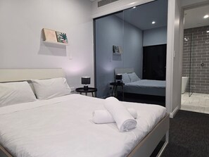 Iron/ironing board, bed sheets - Mascot 2 beds 13 Close to station easy to anywhere (Mascot)