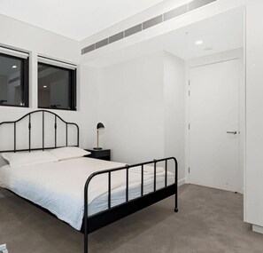 Room - Sydney CBD 2BR 021 Walk to train station (Sydney)