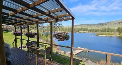 Charming Lake front 2-bedroom with AC in Republic