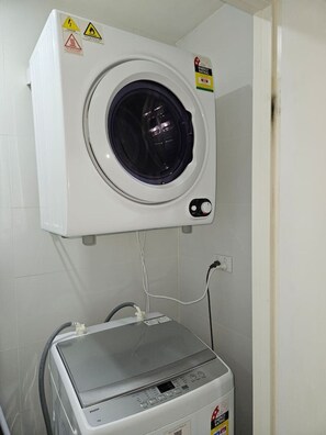 Interior - Mascot 2 beds 10 Close to station easy to anywhere (Mascot)