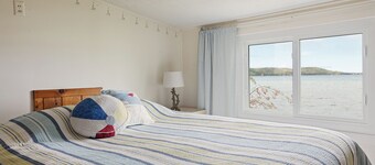 Cozy Waterfront Cottage w/ Kayaks on Big Glen Lake!