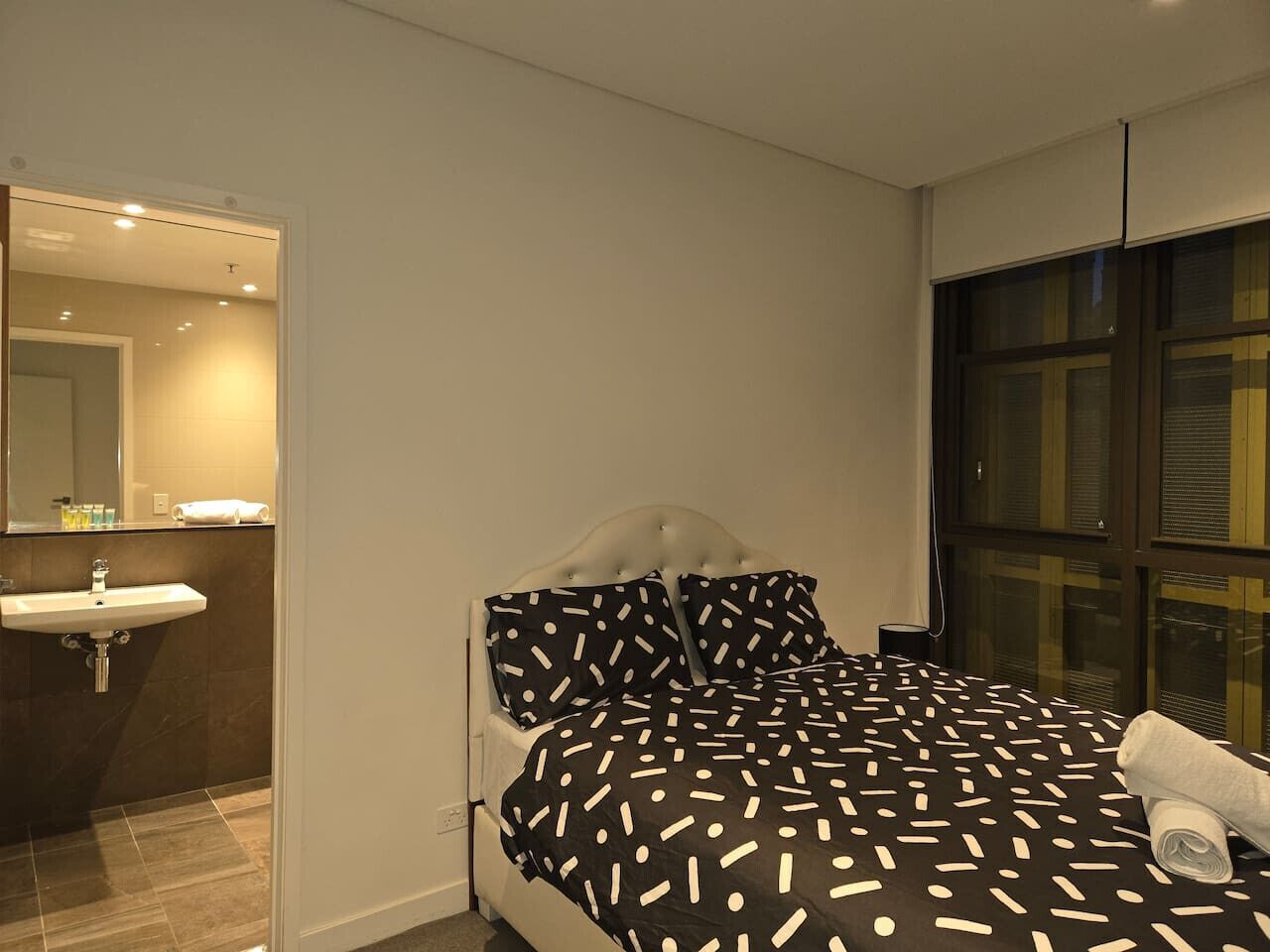 Bügeleisen/Bügelbrett, WLAN, Bettwäsche