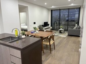 Dining - SYD Zetland 3BR 402 Apt Close to CBD & Airport (Waterloo)