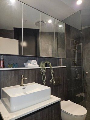 Hair dryer - 2BR Luxury Homebush APT Near Olympic Park & Sydney (Homebush)