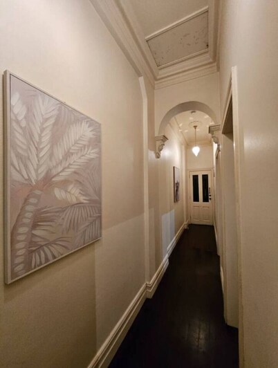 2BR in Redfern • Close to Sydney CBD & Airport