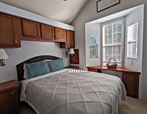 3 Schlafzimmer, Bügeleisen/Bügelbrett, kostenloses WLAN, Bettwäsche