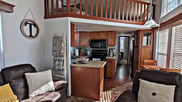 Smart TV, table tennis