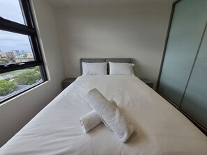 Iron/ironing board, bed sheets - Burwood 2BR 019 APT close Olympic park&CBD (Burwood)