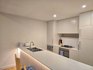 Private kitchen - 2BR Apartment Macquarie Park Near Chatswood & CBD (Macquarie Park)