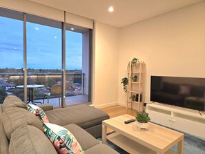 Living area - 2BR Apartment Macquarie Park Near Chatswood & CBD (Macquarie Park)