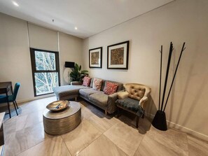 TV - Sydney CBD 2BR 103 Easy Walk to Darling Harbour (Sydney)