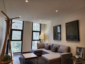 TV - Sydney CBD 2BR 022 Easy Walk to Darling Harbour (Sydney)