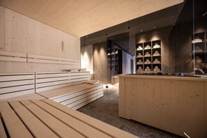 Sauna - Room 'Vista Suite 2, Alma Alpina Lodge' with Mountain View, Shared Pool & Wi-Fi (Obereggen)