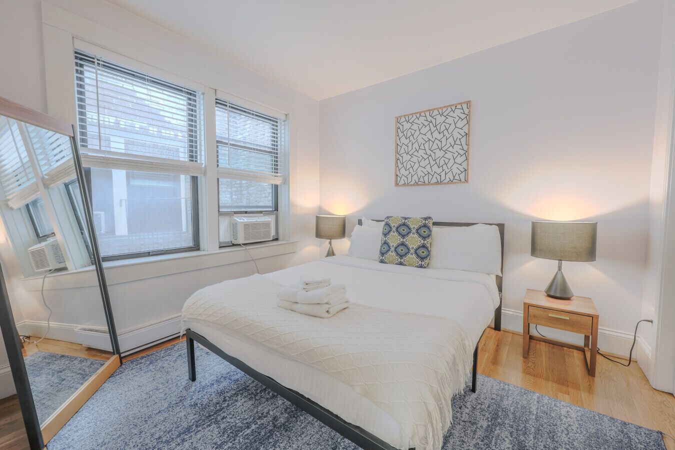 Desk, iron/ironing board, WiFi, bed sheets