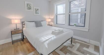 Bright 1 Bedroom | Downtown Boston